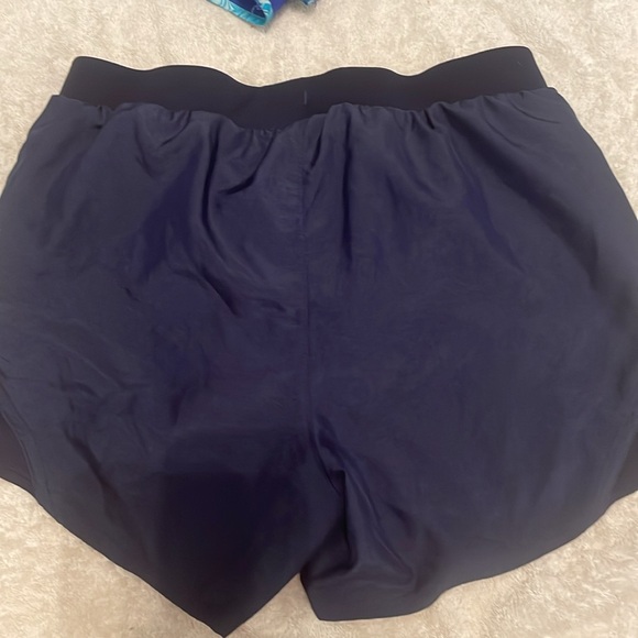Under Armour shorts & freebies - Picture 4 of 8